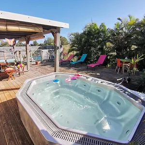 https://charmant-studio-avec-piscine.comcaribbean.com