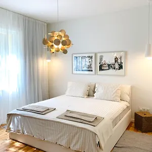 https://este-apart-historical-center.sofiahotelsbg.com