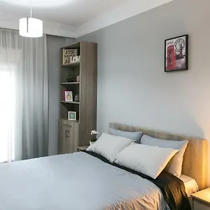 κάντε κράτηση εδώ