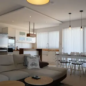 The 3 Apartment